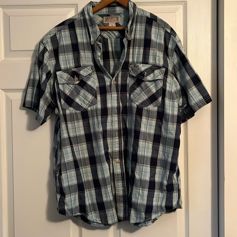 Duluth Trading Co. short sleeve Men’s button down. XL
